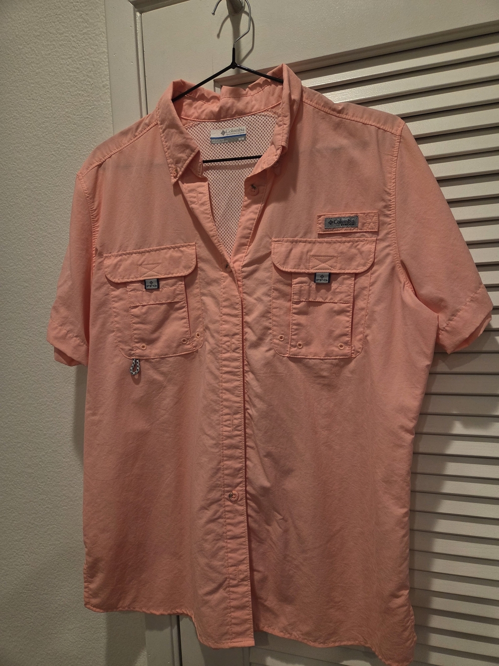 Columbia Women's Short-Sleeve Button-Down Shirt Coral PFG Bahamas II - Size M